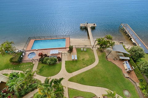 Banyandah Towers - New Castle Holiday 1
