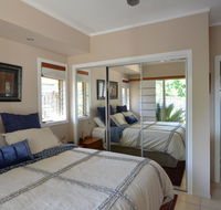 Hastings Cove Holiday Apartments - New Castle Holiday