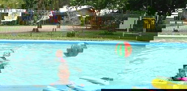 Glass House Mountains Holiday Village - New Castle Holiday 1