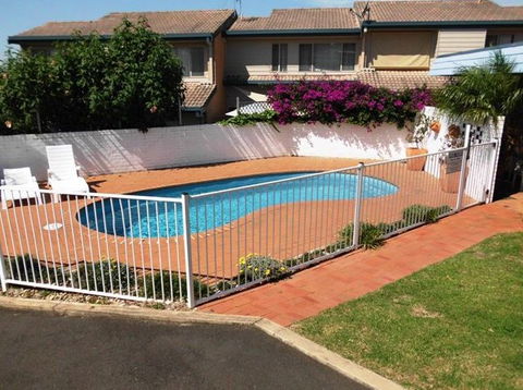 Merimbula Gardens Motel - New Castle Holiday 2