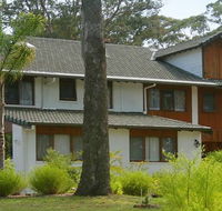 Chalet Swisse Spa Retreat - New Castle Holiday