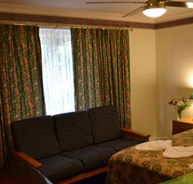 Palms Bed and Breakfast - New Castle Holiday