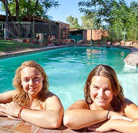 Toddy's Backpackers Resort - New Castle Holiday 1