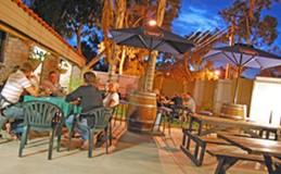 Toddy's Backpackers Resort - New Castle Holiday 4