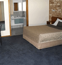 Clare Central Motel - New Castle Holiday 1