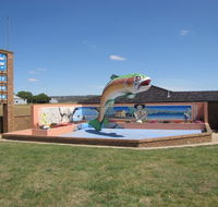 The Big Trout Motor Inn - New Castle Holiday