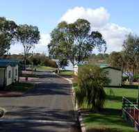 Mannum Caravan Park Cabins - New Castle Holiday