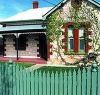 Naracoorte Cottages - Smith Street Villa - New Castle Holiday