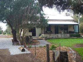 River Walk Cottage - New Castle Holiday 0