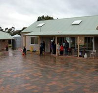 Wirreanda Bunkhouse - New Castle Holiday