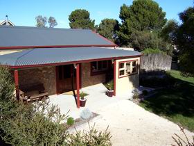 Toora SA New Castle Holiday