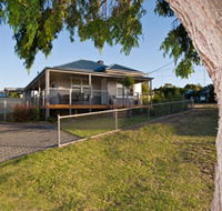 Serenity Holiday House - New Castle Holiday