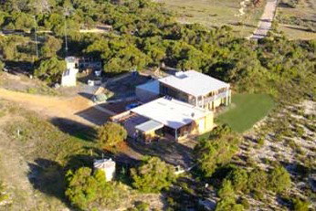 Shboo Shelly Beach Lodge - New Castle Holiday 1