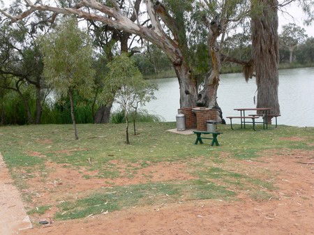 Roonka Riverfront Cottages - New Castle Holiday 1