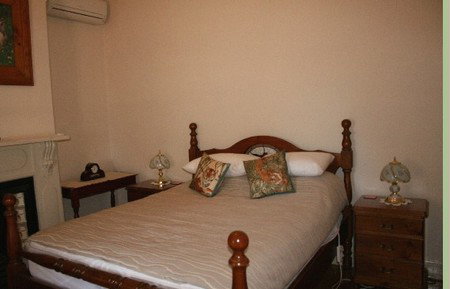 Meaney's Rest - New Castle Holiday 3