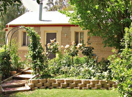 Riesling Trail Cottages - New Castle Holiday 4