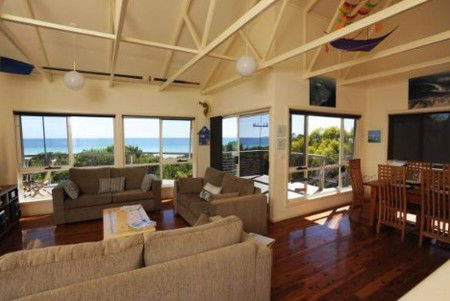Island Beach Escape - New Castle Holiday 1