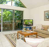Absolute Beachfront Belongil Summerhouse - New Castle Holiday