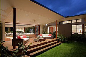 Barefoot At Broken Head - New Castle Holiday 1