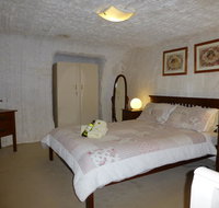 Underground Bed and Breakfast - New Castle Holiday