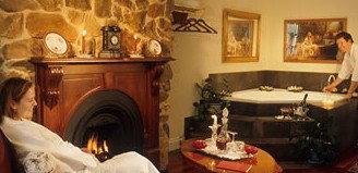 Paringa House B&B Stone Cottages - New Castle Holiday 1