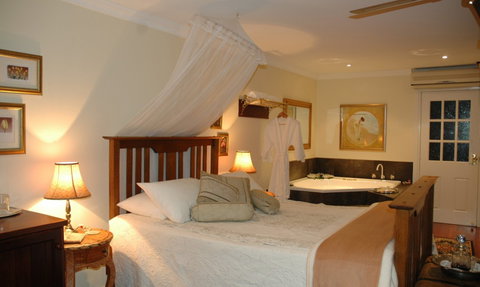 Paringa House B&B Stone Cottages - New Castle Holiday 4