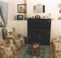 Lavender Cottage Bed And Breakfast Accommodation - New Castle Holiday