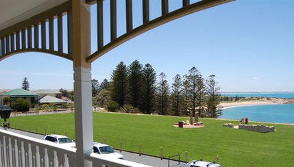 Port Elliot Beach House YHA - New Castle Holiday 6