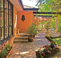 Adelaide Hills Retreats - Villa Lemoni - New Castle Holiday