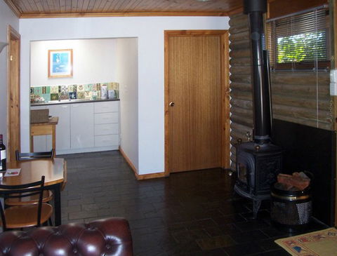 McLaren Ridge 1 - McLaren Ridge Log Cabins - New Castle Holiday 2