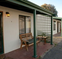 Moonta Bay Road Cabins and Cottages - New Castle Holiday