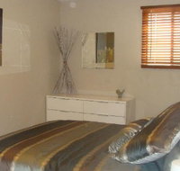 Luxury Vineyard Cottage on Pike River Lyrup - New Castle Holiday