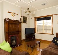 Semaphore Beach House - New Castle Holiday
