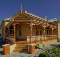 Myras Moonta Retreat - New Castle Holiday