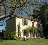 Adelaide Hills Retreats - New Castle Holiday