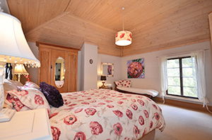 Adelaide Hills Retreats - New Castle Holiday 1