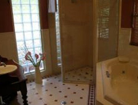 Linfield Cottage - New Castle Holiday 6