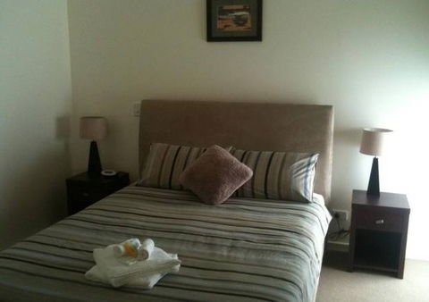 The Frontage - New Castle Holiday 6