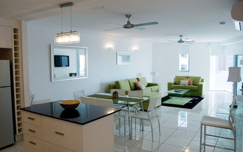 Vision Cairns Esplanade - New Castle Holiday 0