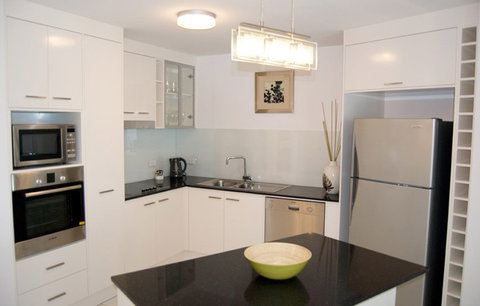 Vision Cairns Esplanade - New Castle Holiday 2