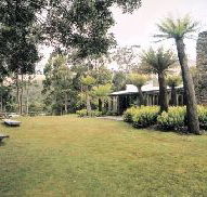Tullah Lakeside Lodge - New Castle Holiday