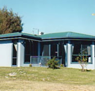 Homelea Accommodation Spa Cottage and Apartments - New Castle Holiday
