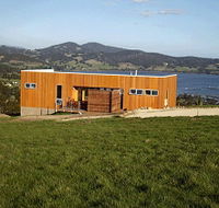 Deck House - New Castle Holiday