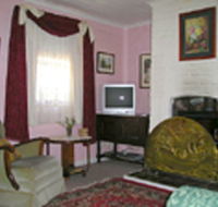 Hollyhock Cottage - New Castle Holiday