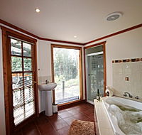 Love Grove Guest House - New Castle Holiday