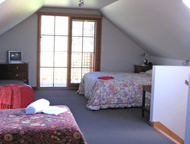 Amble Inn Cottage - New Castle Holiday 4