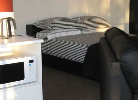Sheer Pleasure Accommodation - New Castle Holiday 1