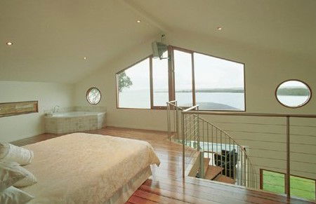 Wheelhouse Apartments - New Castle Holiday 2