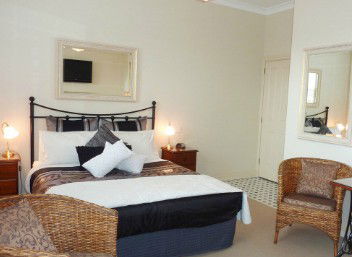 Kurrajong House - New Castle Holiday 5