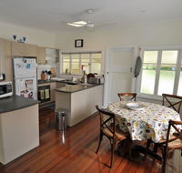 Cairns Holiday Homes Wilks House - New Castle Holiday